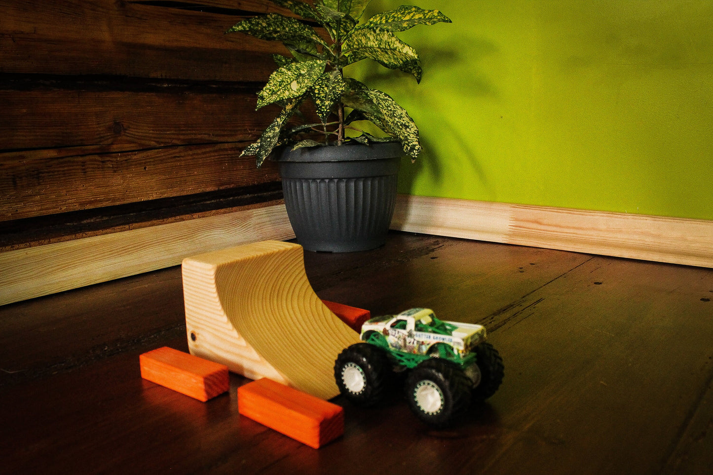 Hot Wheels Monster Truck Racing Track, Wooden Monster Truck Racing Track, Best Gift For Kids 2022, Christmas Gift For Kid